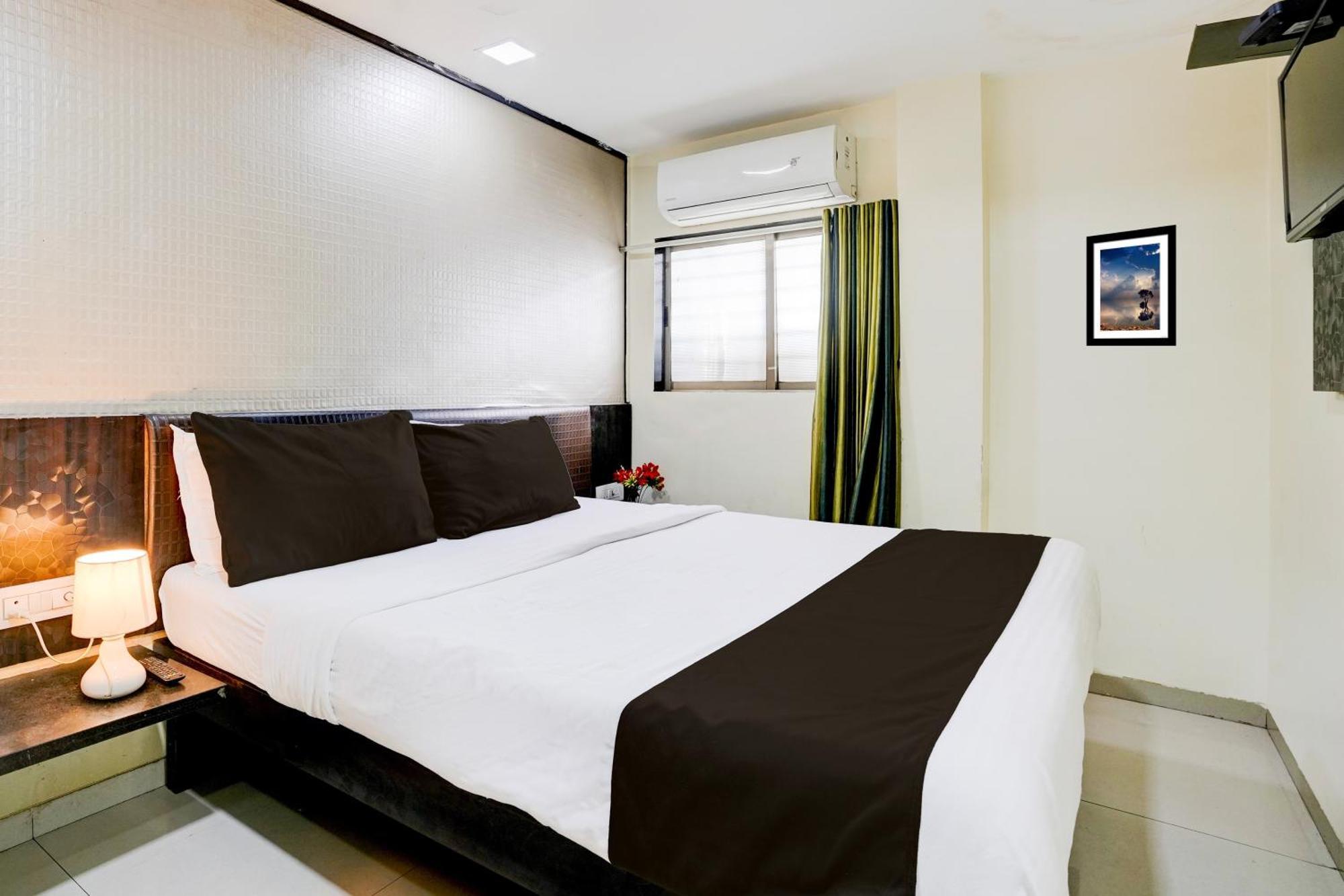 Hotel O Golden Sagar Мумбаи Экстерьер фото