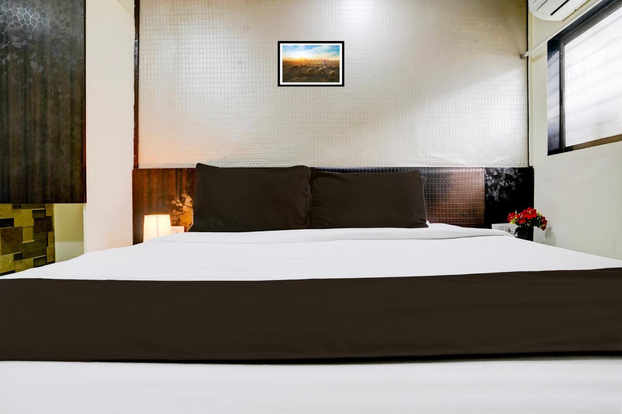Hotel O Golden Sagar Мумбаи Экстерьер фото