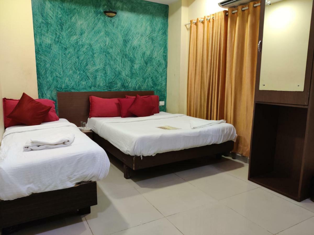 Hotel O Golden Sagar Мумбаи Экстерьер фото