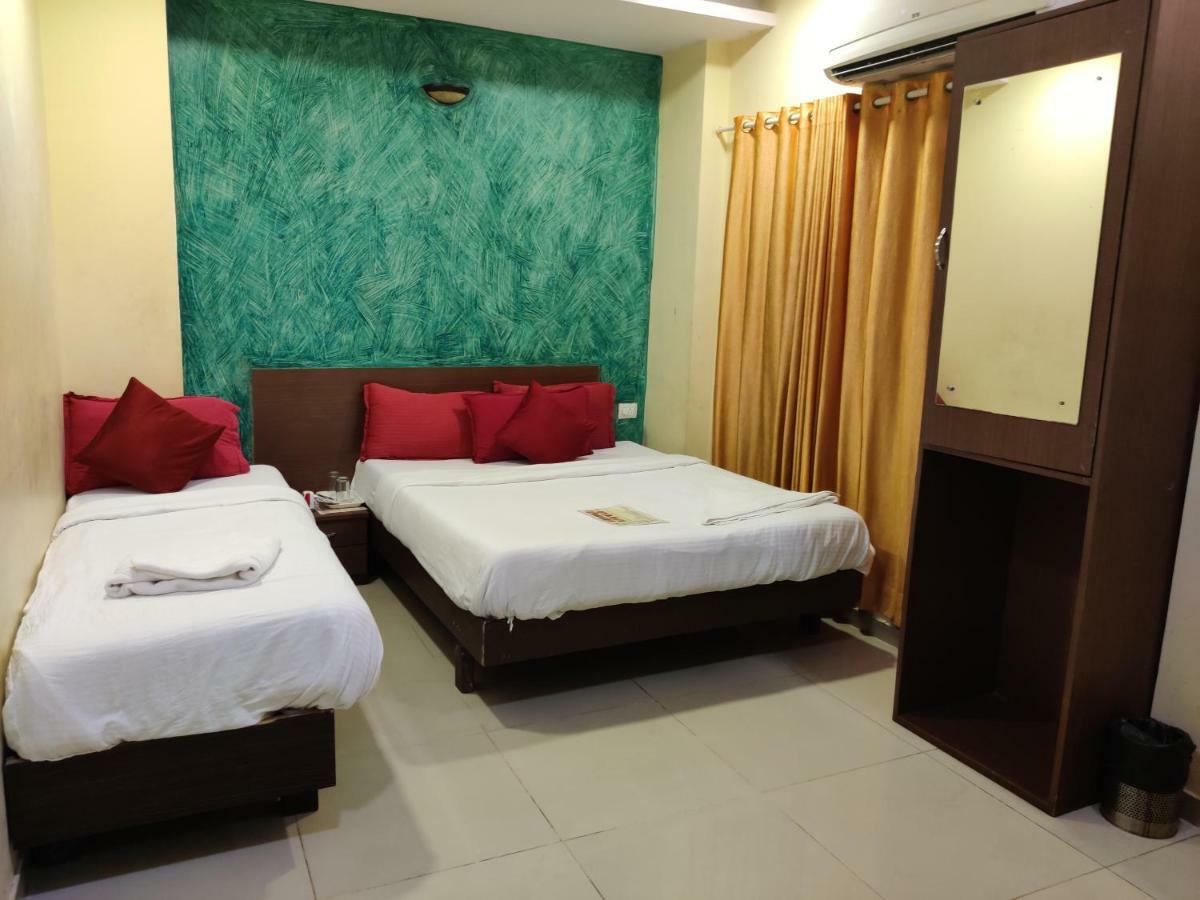 Hotel O Golden Sagar Мумбаи Экстерьер фото