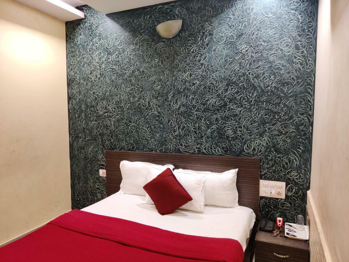 Hotel O Golden Sagar Мумбаи Экстерьер фото