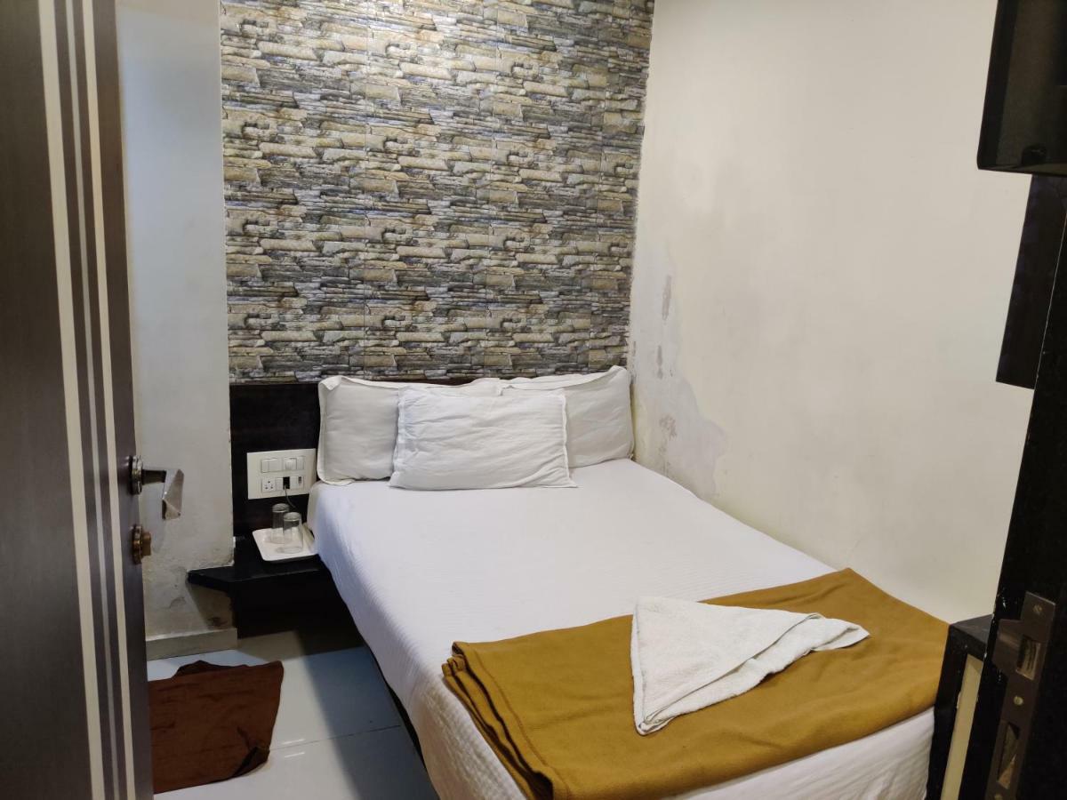 Hotel O Golden Sagar Мумбаи Экстерьер фото